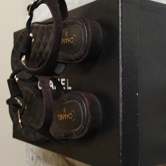 CHANEL Thongs Black Interlocking C Size 40 - Picture 14 of 15